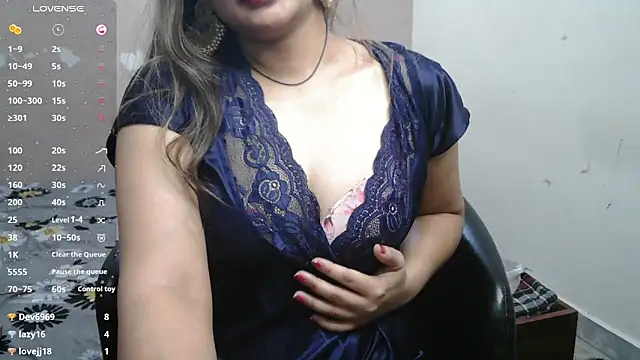 Snapshot of Jass-Karan chatting on February 12, 12:37 am Jass-Karan online show from February 12, 12:37 am