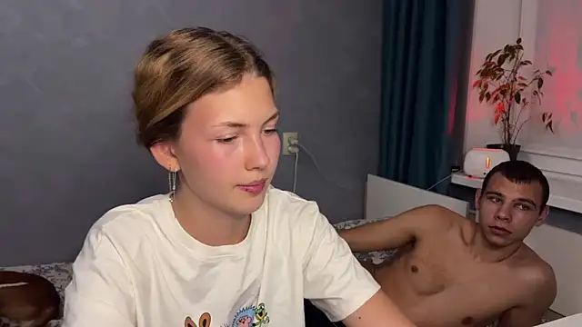 Snapshot of BeaKristy chatting on October 28, 2:42 pm BeaKristy online show from October 28, 2:42 pm