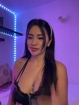 Snapshot of tamara_jay chatting on February 2, 9:23 pm tamara jay online show from February 2, 9:23 pm