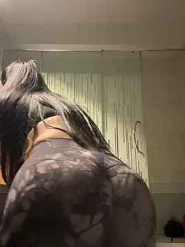 Snapshot of tamara_jay chatting on February 6, 12:11 am tamara jay online show from February 6, 12:11 am