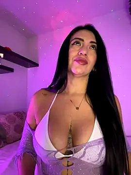 Snapshot of tamara_jay chatting on November 23, 5:13 pm tamara jay online show from November 23, 5:13 pm