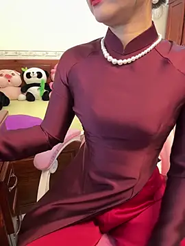   Erin    online show from April 27, 1:58 am