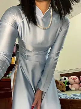    Erin    online show from July 10, 3:00 am