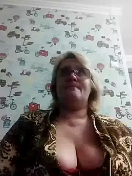 Snapshot of Forest-Lady chatting on December 12, 2:11 pm Forest-Lady online show from December 12, 2:11 pm