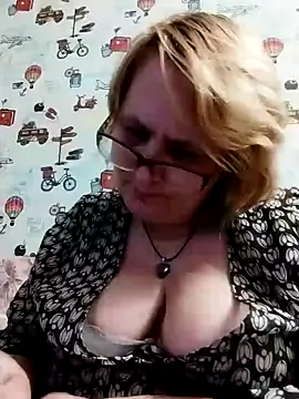 Snapshot of Forest-Lady chatting on March 13, 4:45 pm Forest-Lady online show from March 13, 4:45 pm