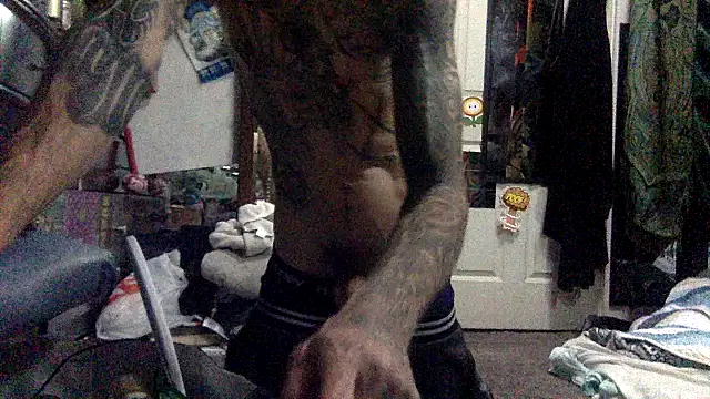 Robriguezxxx online show from May 1, 3:11 am