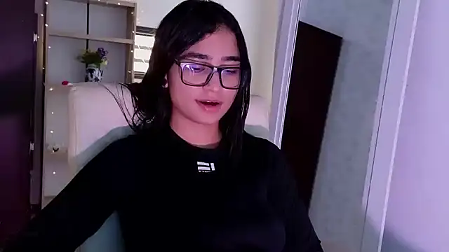 Snapshot of thalia_066 chatting on December 10, 4:38 pm thalia 066 online show from December 10, 4:38 pm