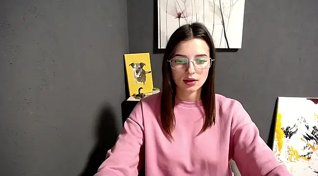 lady olivia  online show from February 20, 1:30 pm