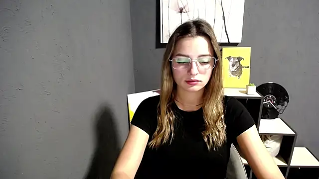 lady olivia  online show from September 19, 4:40 pm