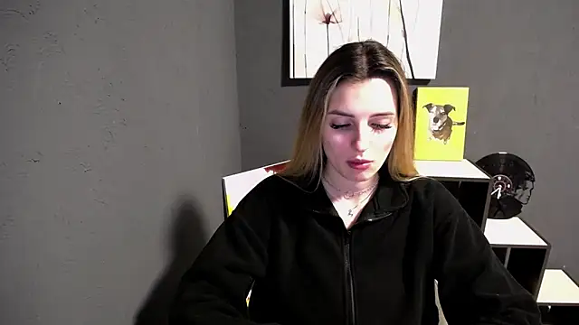 lady olivia  online show from April 29, 1:04 pm