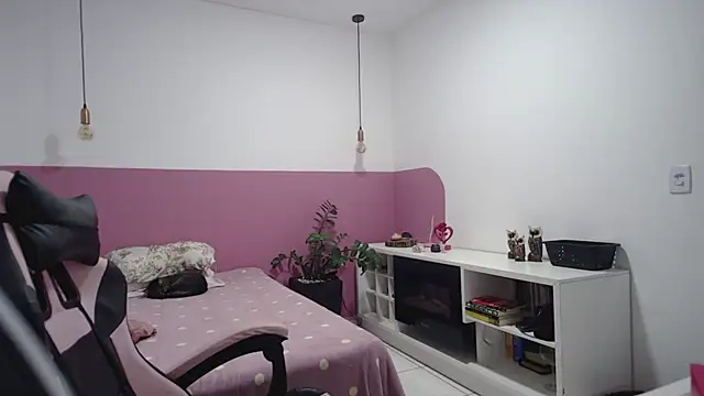 Snapshot of YasmimBrasil chatting on July 17, 5:47 am YasmimBrasil online show from July 17, 5:47 am