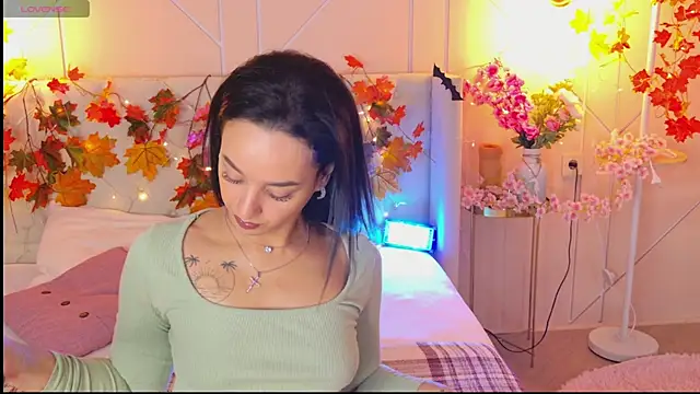 Lolly Neal online show from November 11, 4:56 am