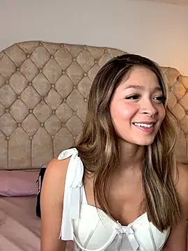 Victoria Adams14 online show from December 15, 3:11 am