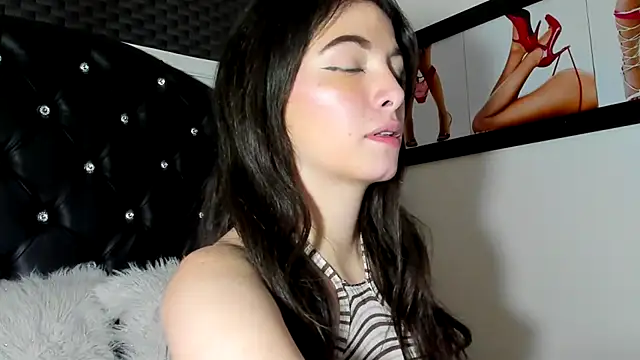 diana queen  online show from February 26, 9:05 pm