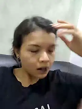 azumiichan online show from December 7, 2:42 am