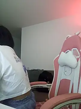 azumiichan online show from May 4, 11:34 pm