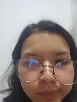 azumiichan online show from June 4, 5:30 pm