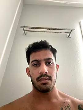 Notahuman1082 online show from December 5, 8:01 am