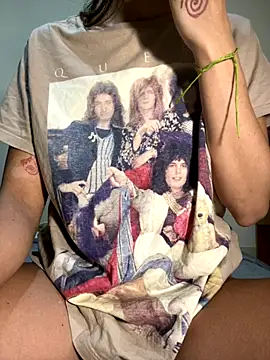 Snapshot of amy_gata chatting on September 8, 11:04 pm amy gata online show from September 8, 11:04 pm