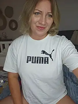 zarina3003 online show from July 7, 8:35 pm