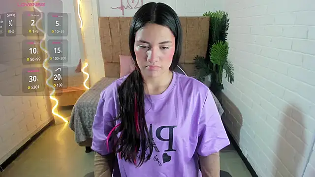 Snapshot of Chiara_tay chatting on September 19, 7:14 pm Chiara tay online show from September 19, 7:14 pm