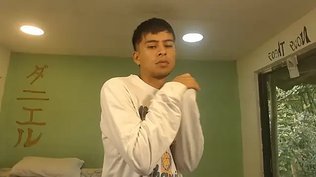 danielitopapuu online show from July 23, 2:04 pm