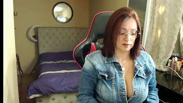 Carol Scottt online show from September 30, 5:01 am