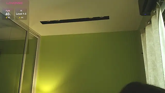 Snapshot of sadetuiningaa chatting on November 9, 12:20 am sadetuiningaa online show from November 9, 12:20 am