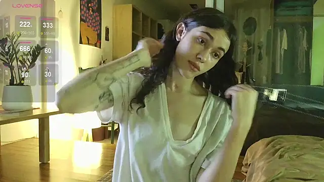 Snapshot of sadetuiningaa chatting on February 23, 4:48 pm sadetuiningaa online show from February 23, 4:48 pm