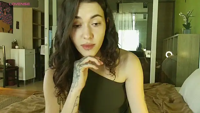 Snapshot of sadetuiningaa chatting on March 5, 3:02 am sadetuiningaa online show from March 5, 3:02 am