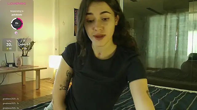 Snapshot of sadetuiningaa chatting on March 16, 1:55 am sadetuiningaa online show from March 16, 1:55 am