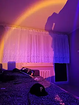 Snapshot of McdyllanXX chatting on March 5, 10:43 pm McdyllanXX online show from March 5, 10:43 pm