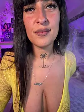 CarolaDrago online show from May 11, 4:59 pm