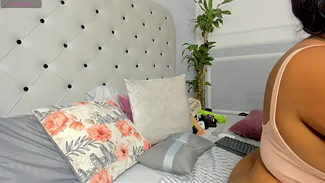 Yiseth 02 online show from February 15, 3:42 am