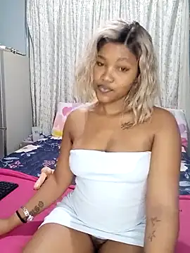 Snapshot of charmainexxx chatting on February 24, 9:31 pm charmainexxx online show from February 24, 9:31 pm