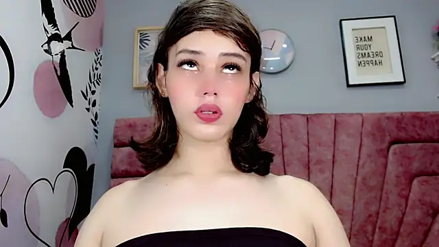 Snapshot of ValeriaAguilar chatting on December 1, 4:29 pm ValeriaAguilar online show from December 1, 4:29 pm