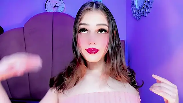 Snapshot of ValeriaAguilar chatting on September 27, 9:20 pm ValeriaAguilar online show from September 27, 9:20 pm
