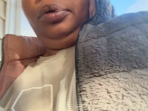 Snapshot of JCCaramelbarbie1 chatting on January 16, 2:41 pm JCCaramelbarbie1 online show from January 16, 2:41 pm