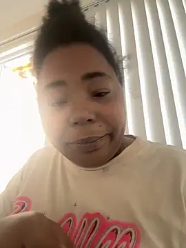 Snapshot of JCCaramelbarbie1 chatting on November 4, 1:32 pm JCCaramelbarbie1 online show from November 4, 1:32 pm