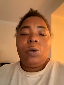 Snapshot of JCCaramelbarbie1 chatting on November 24, 1:33 pm JCCaramelbarbie1 online show from November 24, 1:33 pm