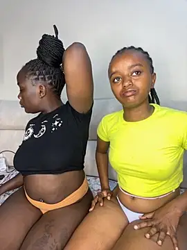 Snapshot of Doublefreaks chatting on October 12, 9:58 pm Doublefreaks online show from October 12, 9:58 pm