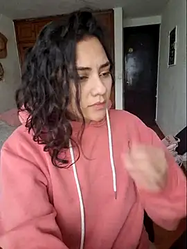 Snapshot of Thaliacooper_ chatting on December 24, 8:05 pm Thaliacooper online show from December 24, 8:05 pm