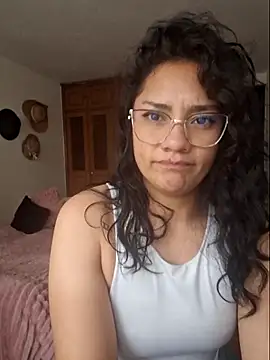 Snapshot of Thaliacooper_ chatting on September 24, 6:00 pm Thaliacooper online show from September 24, 6:00 pm