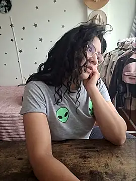 Snapshot of Thaliacooper_ chatting on November 25, 6:30 pm Thaliacooper online show from November 25, 6:30 pm