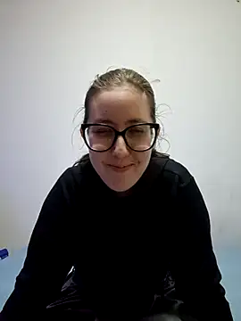 Snapshot of Sarah459 chatting on January 18, 4:21 pm Sarah459 online show from January 18, 4:21 pm