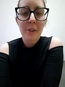 Sarah459 online show from June 30, 10:33 pm