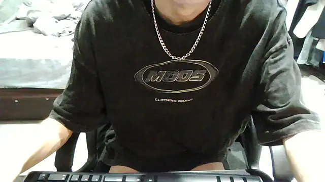 Snapshot of kaikai_0804 chatting on October 22, 5:56 pm kaikai 0804 online show from October 22, 5:56 pm