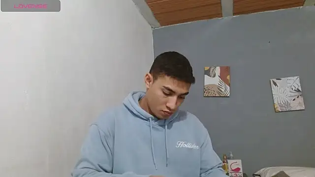 Snapshot of angel_adamx chatting on November 17, 8:42 am angel adamx online show from November 17, 8:42 am