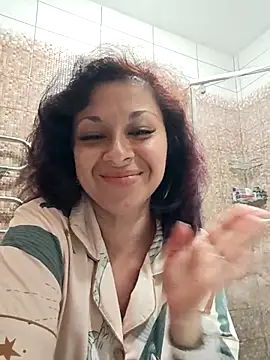 Snapshot of TeasyLana chatting on July 4, 8:59 pm TeasyLana online show from July 4, 8:59 pm