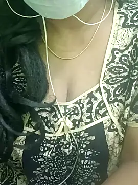 Snapshot of Aishu-tamil09 chatting on January 23, 6:24 pm Aishu-tamil09 online show from January 23, 6:24 pm